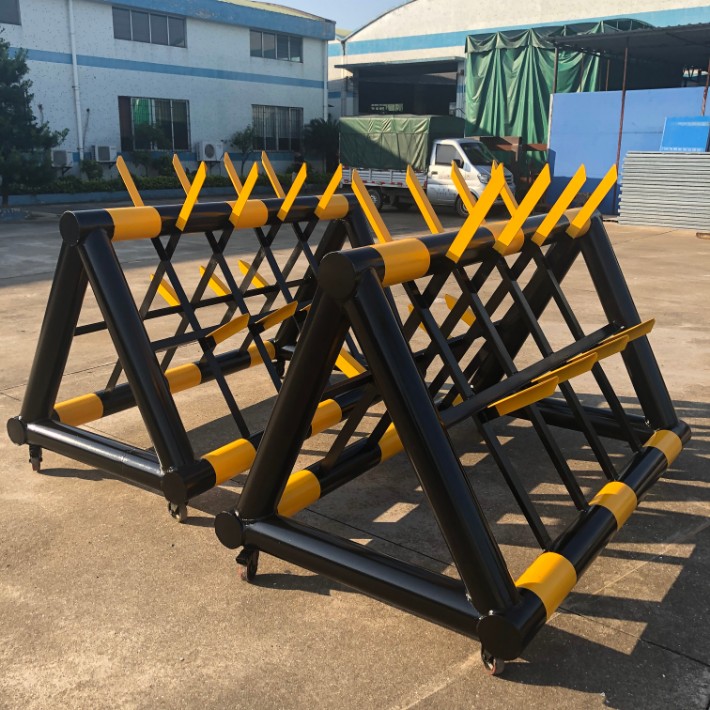 門口安全防護設施3米長防沖撞拒馬護欄